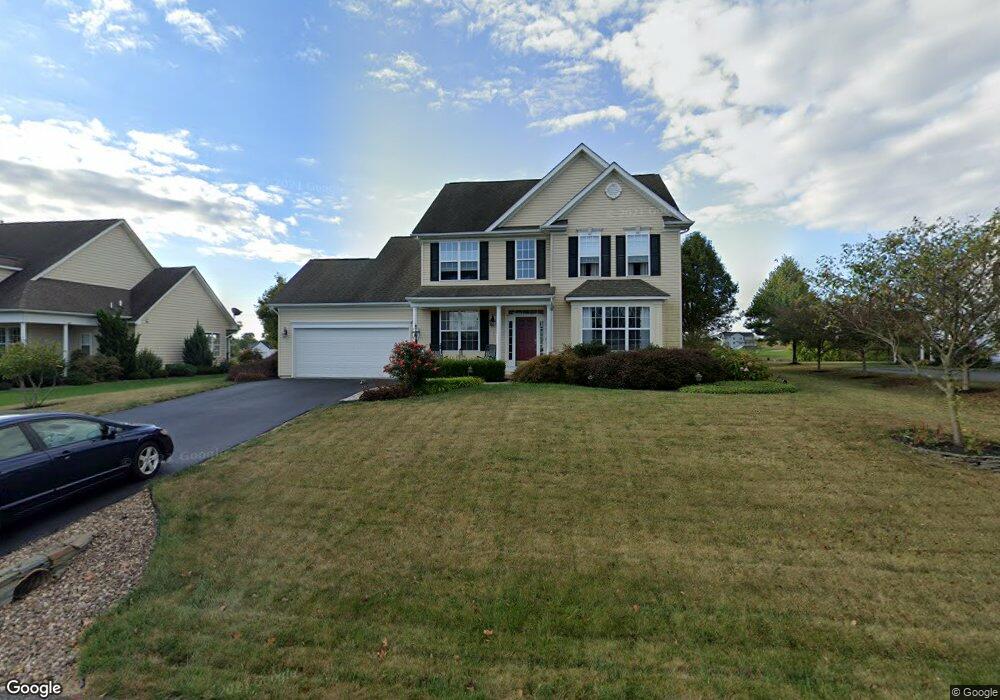 773 Shannon Dr N, Greencastle, PA 17225 - photo 1