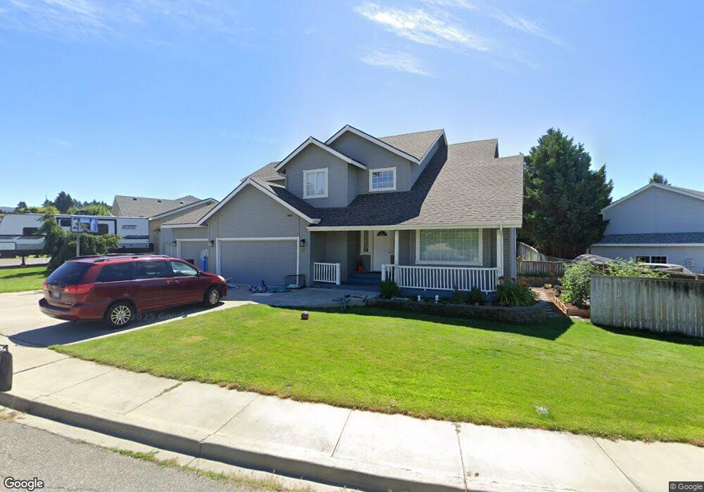 131 Manhattan Square, East Wenatchee, WA 98802 - photo 1