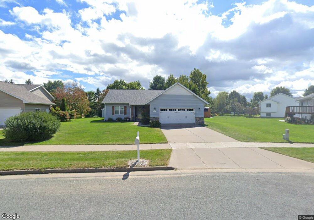 2927 W Hoyem Ln, Eau Claire, WI 54703 - photo 1