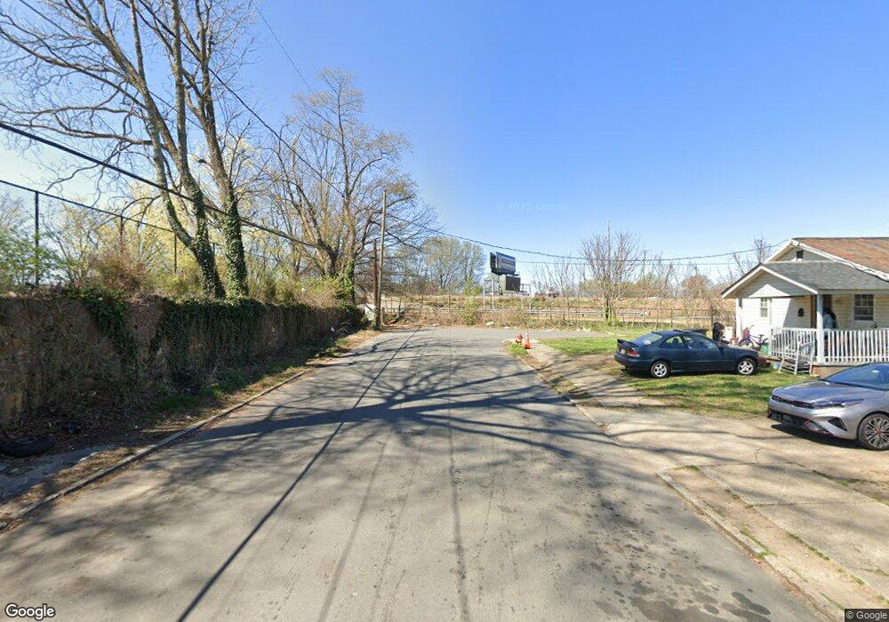 919 E Twenty-First St, Winston-Salem, NC 27105 - photo 1