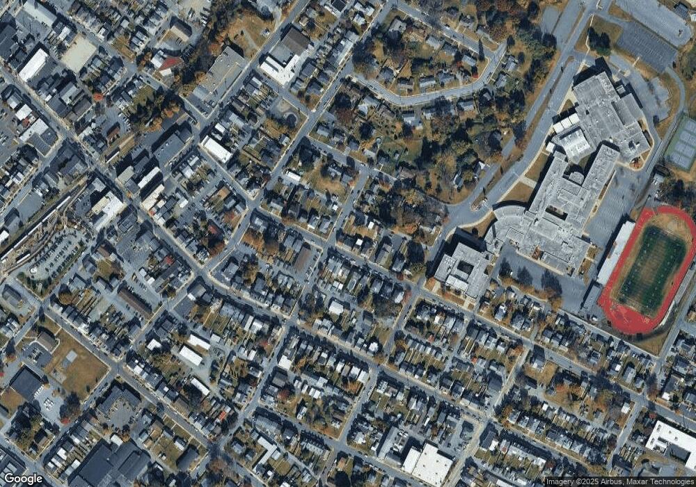 403 E 4th St, Boyertown, PA 19512 - photo 1