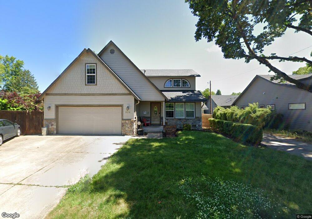 395 Walnut Ln, Eugene, OR 97401 - photo 1