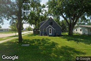 916 3rd St SE, Pipestone, MN 56164