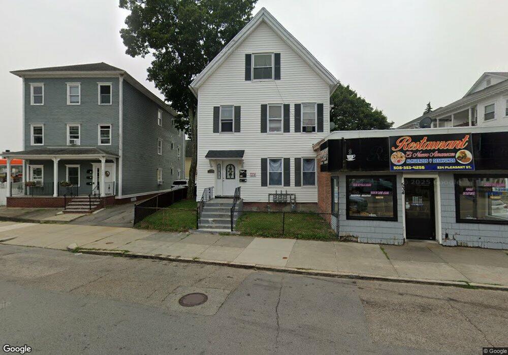 532 Pleasant St, Worcester, MA 01602 - photo 1