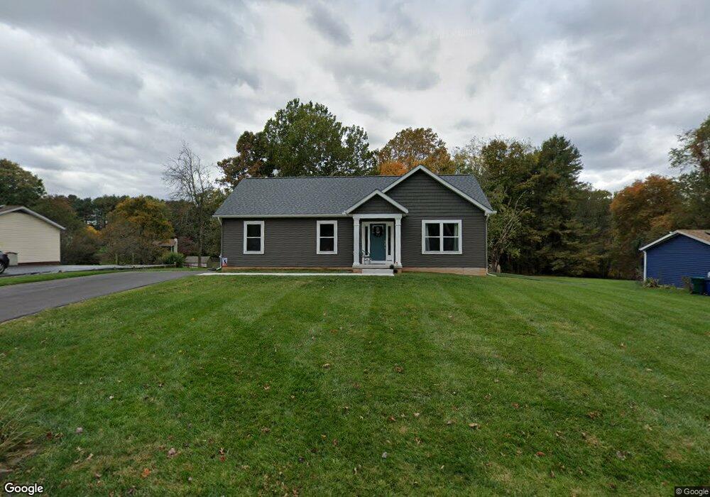 1008 Courtland Dr, Sykesville, MD 21784 - photo 1