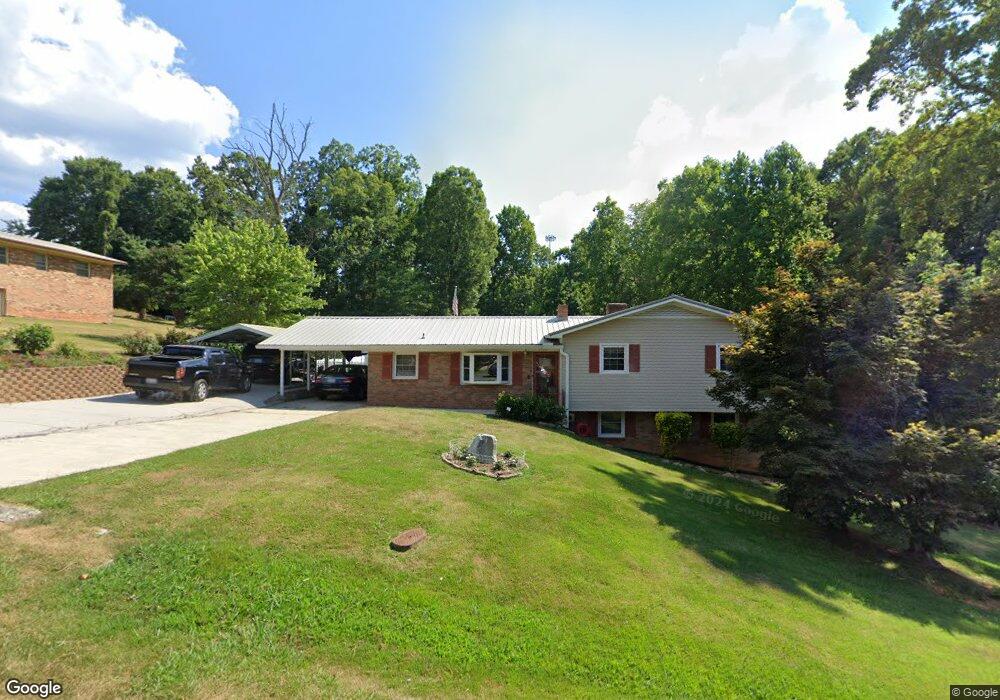 871 Fisher Cir, Asheboro, NC 27205 - photo 1