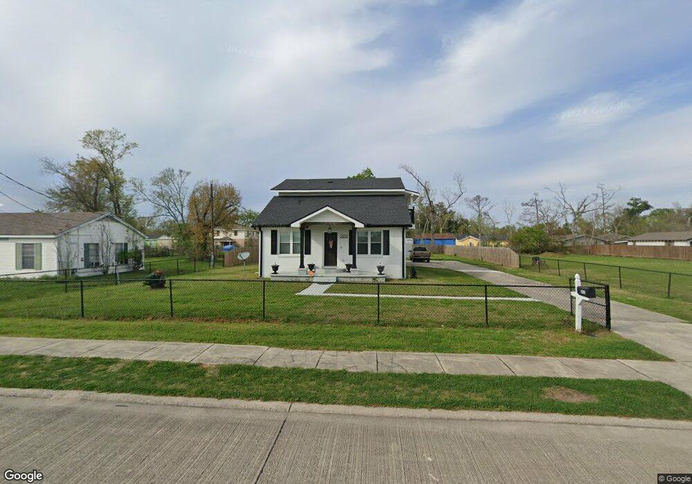 2913 8th St, Lake Charles, LA 70615 - photo 1