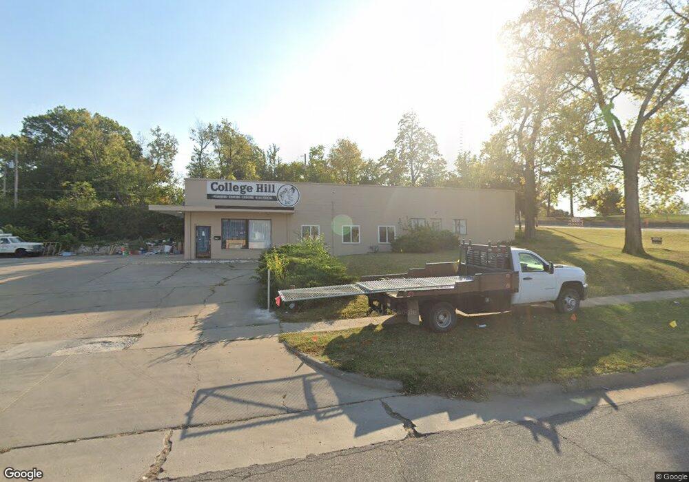 2850 SE Adams St, Topeka, KS 66605 - photo 1