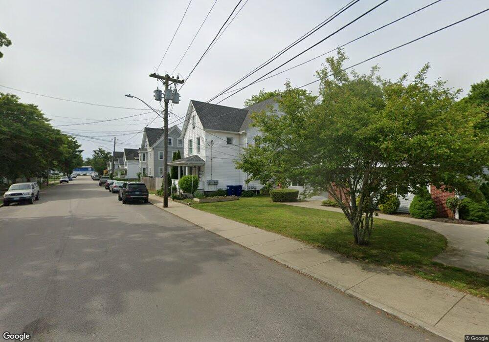 14 Lincoln Ave, Pawcatuck, CT 06379 - photo 1