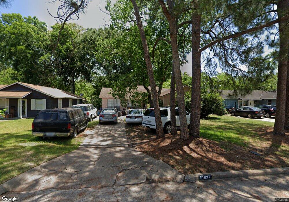 10927 Eddyrock St, Houston, TX 77089 - photo 1