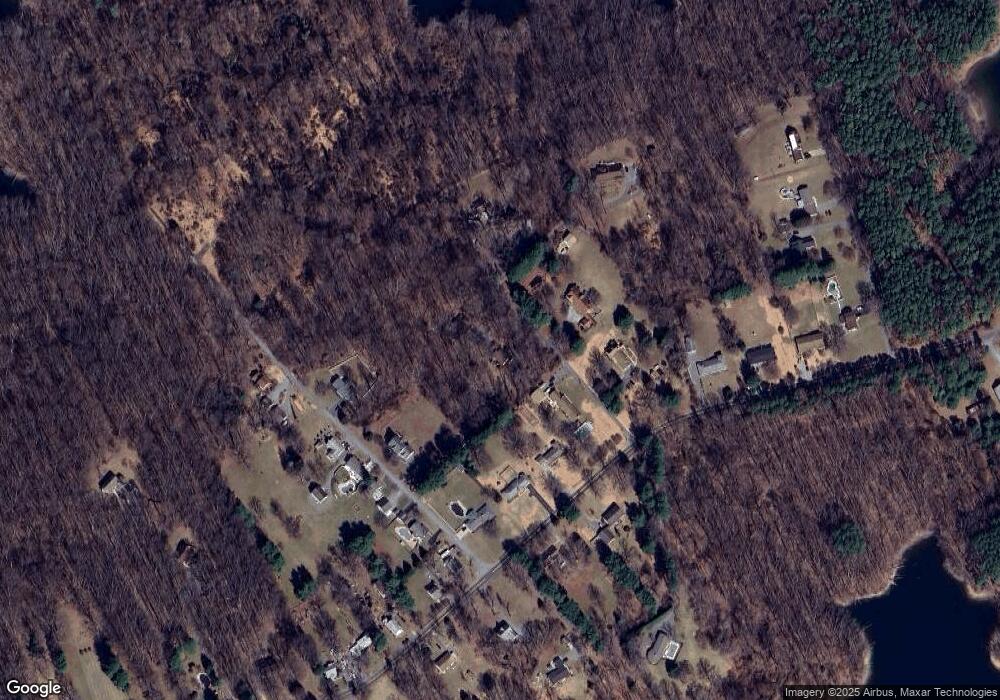 5700 Lakeside Dr, Sykesville, MD 21784 - photo 1