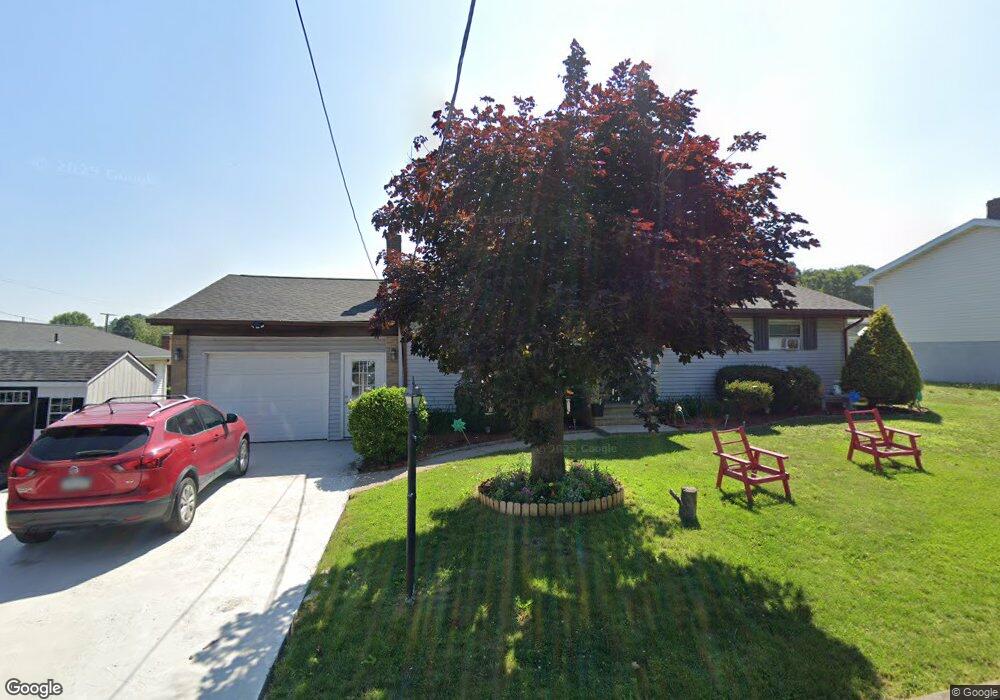 1007 N Manhattan Ct, Hazleton, PA 18201 - photo 1