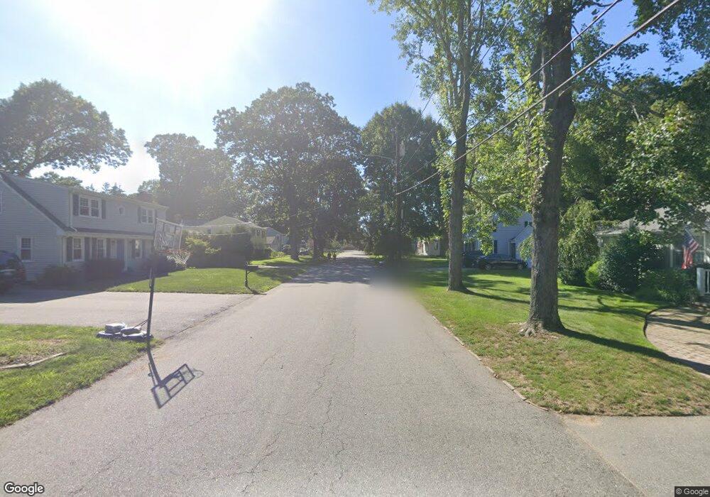 521 Bullocks Ave, East Providence, RI 02915 - photo 1