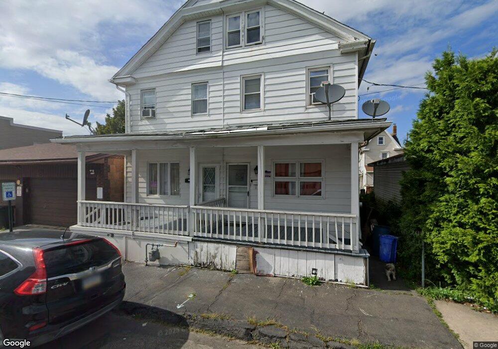 933 W 3rd St, Hazleton, PA 18201 - photo 1