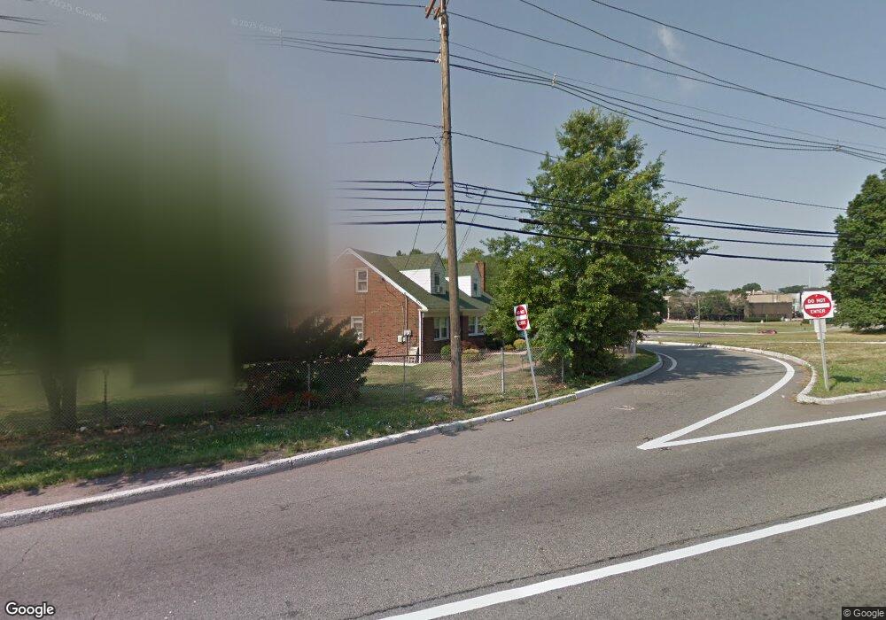 112 W Pond Rd unit 1 fl, Perth Amboy, NJ 08861 - photo 1