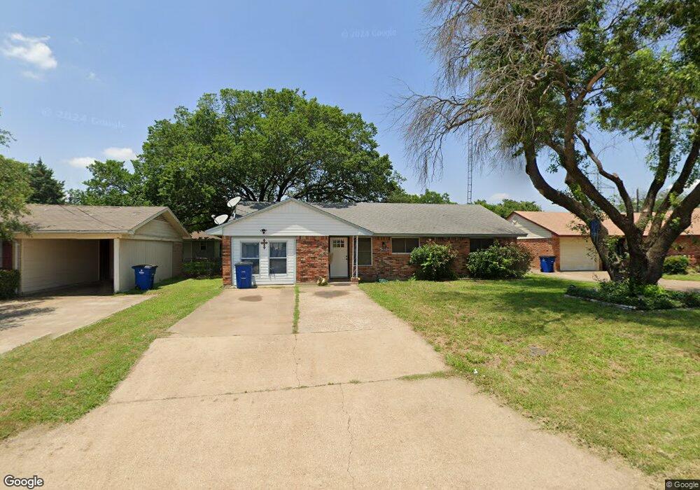 502 Casa Linda St, Ennis, TX 75119 - photo 1