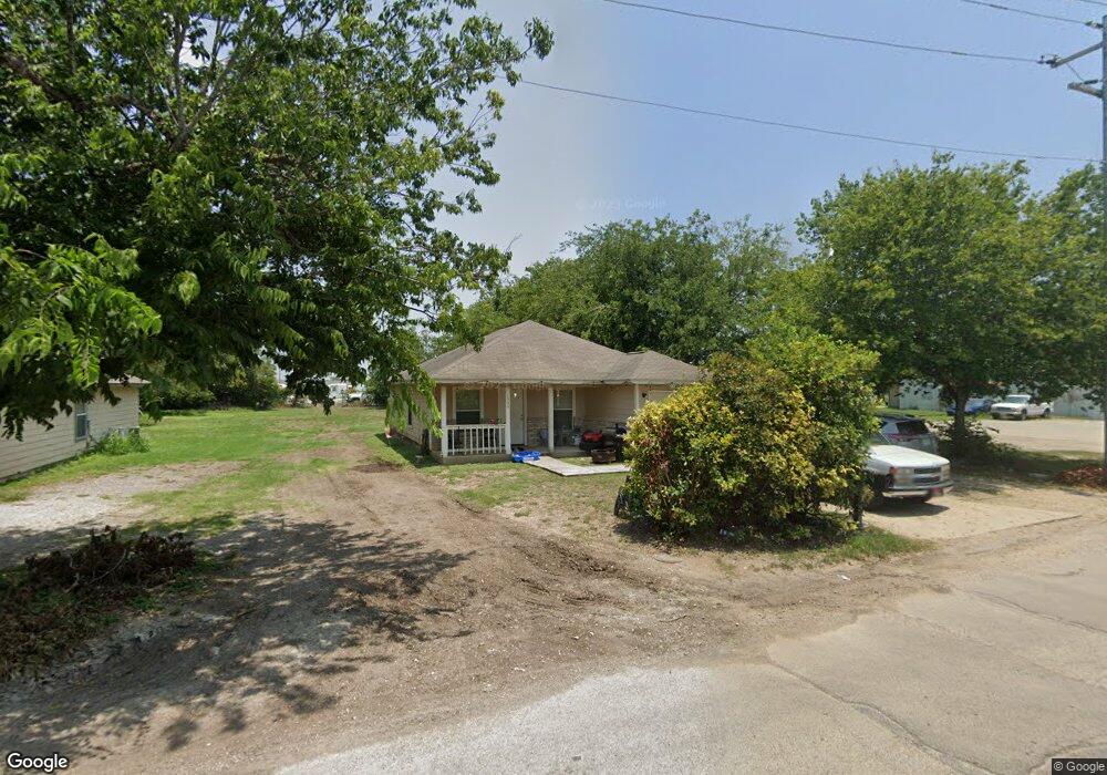 1535 N Heideke St, Seguin, TX 78155 - photo 1
