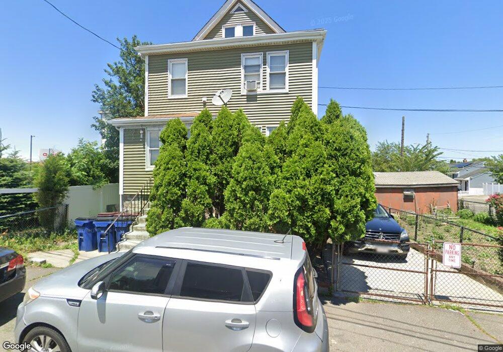94 Beach Rd, Revere, MA 02151 - photo 1