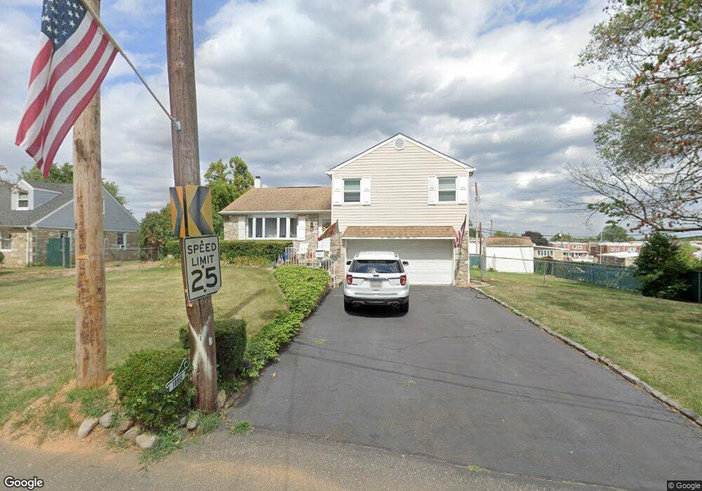 10955 Ellicott Rd, Philadelphia, PA 19154 - photo 1