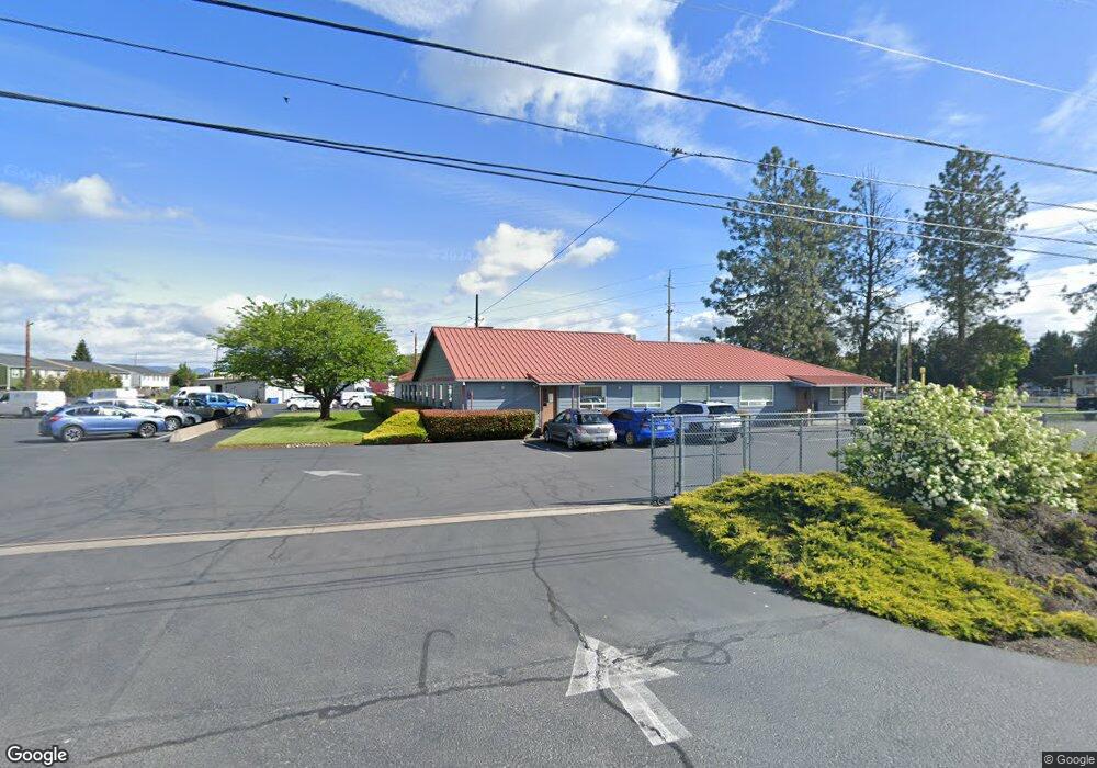 1208 Beall Ln, Central Point, OR 97502 - photo 1