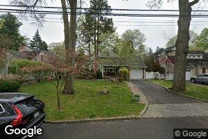 17 Bayside Ave, Port Washington, NY 11050