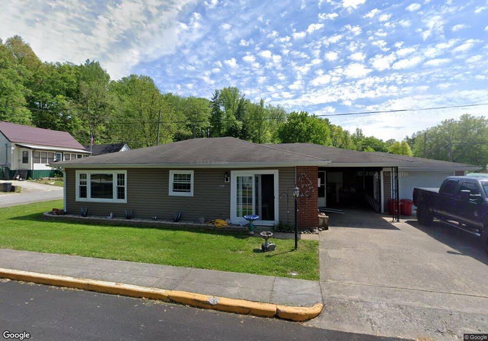 401 Lemmon St, Corydon, IN 47112 - photo 1