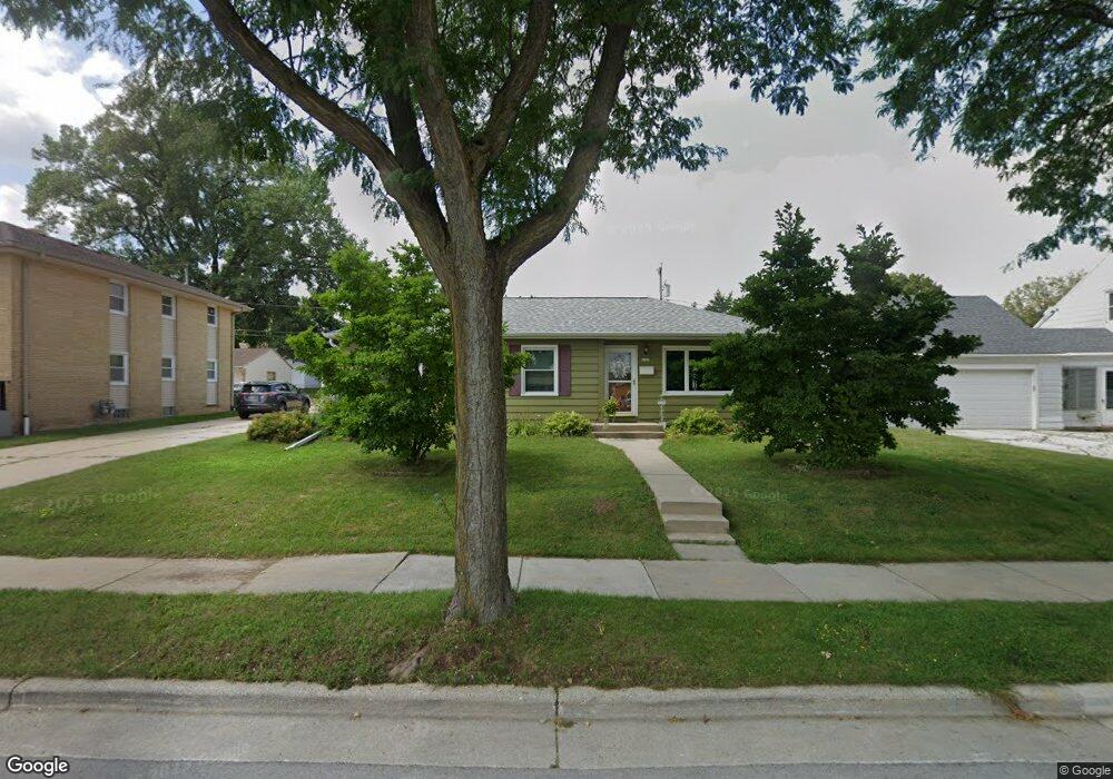 5127 N 126th St, Butler, WI 53007 - photo 1