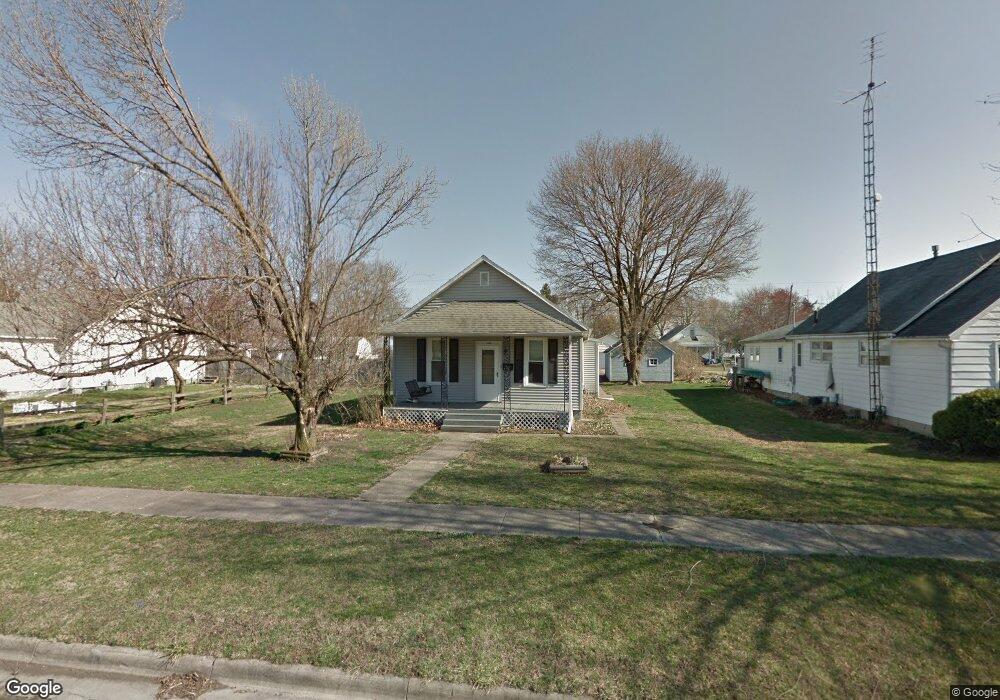 720 N Mclean St, Lincoln, IL 62656 - photo 1