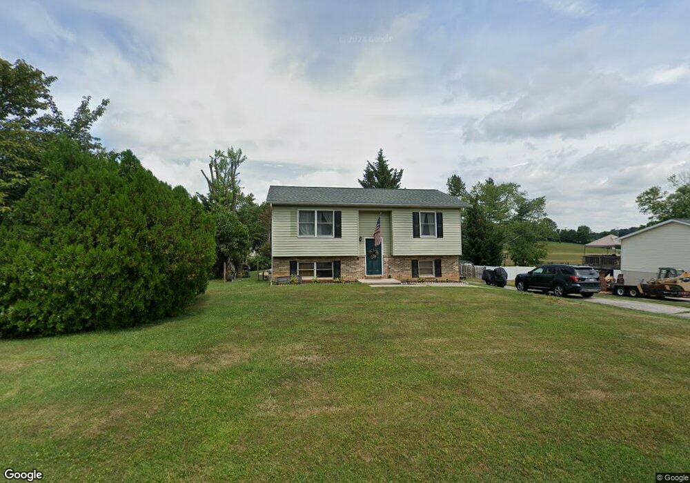 2906 Michelle Rd, Manchester, MD 21102 - photo 1