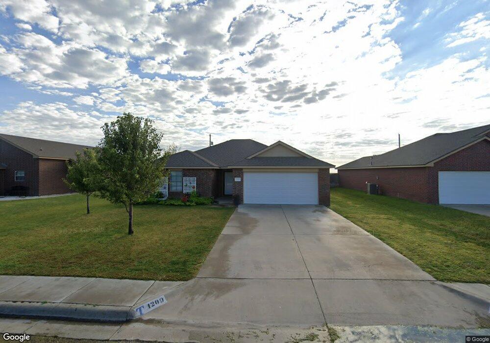 1209 Bob White Dr, Dumas, TX 79029 - photo 1