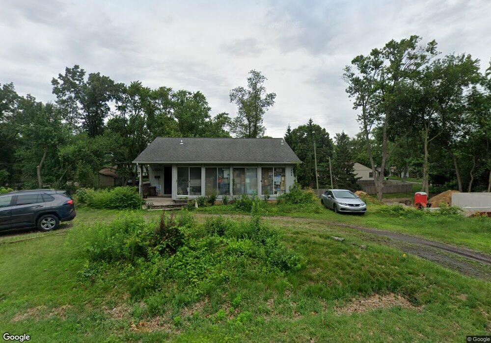 7800 Richardson Rd, West Bloomfield, MI 48323 - photo 1