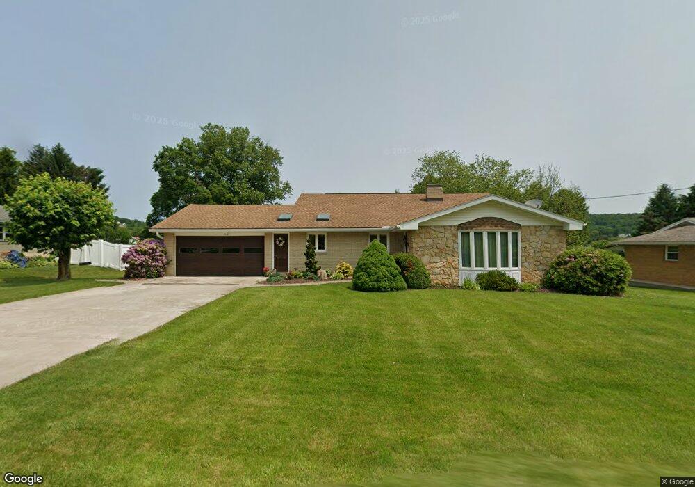 2555 Shelly Dr, Indiana, PA 15701 - photo 1