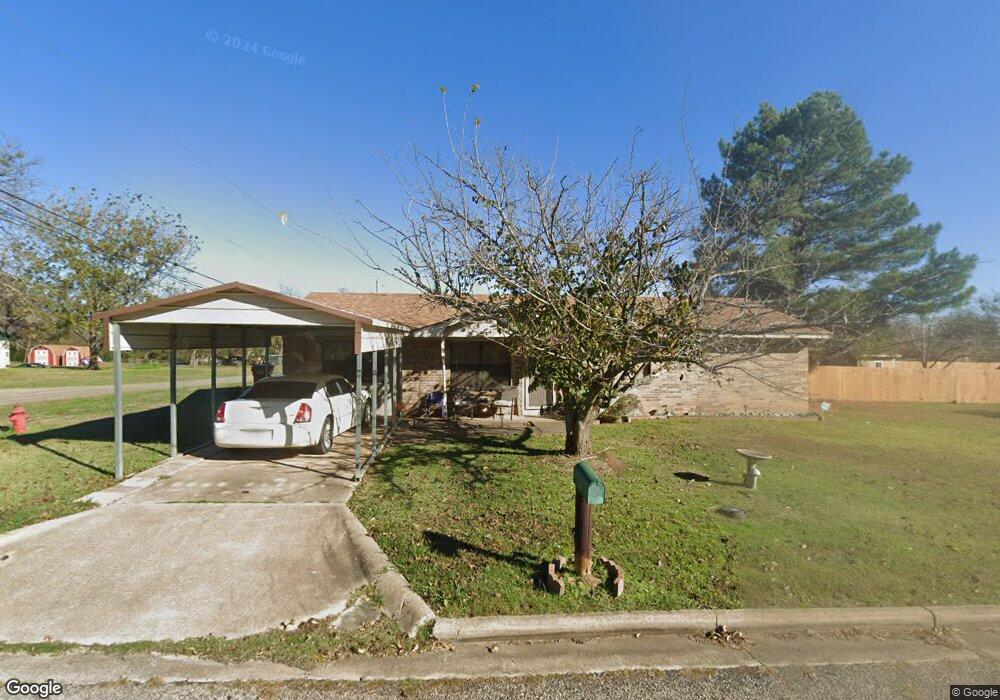 101 N Lambert, Hugo, OK 74743 - photo 1