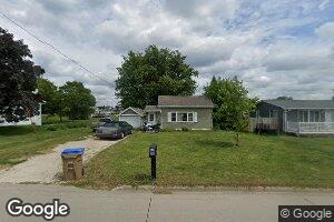 345 6th St S, Winthrop, IA 50682