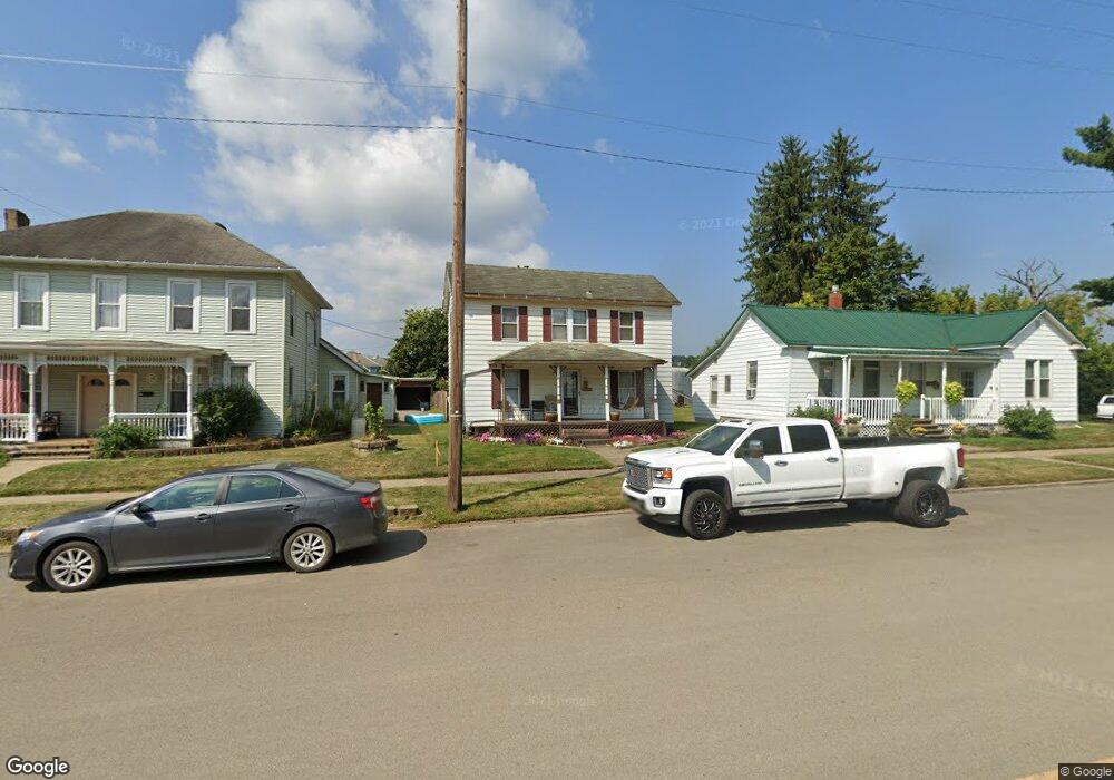 411 N 3rd St, Coshocton, OH 43812 - photo 1