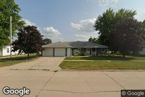 208 W Locust Ave, Plainview, NE 68769