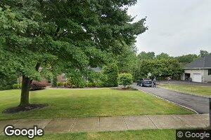 137 Woods End Rd, Gillette, NJ 07933