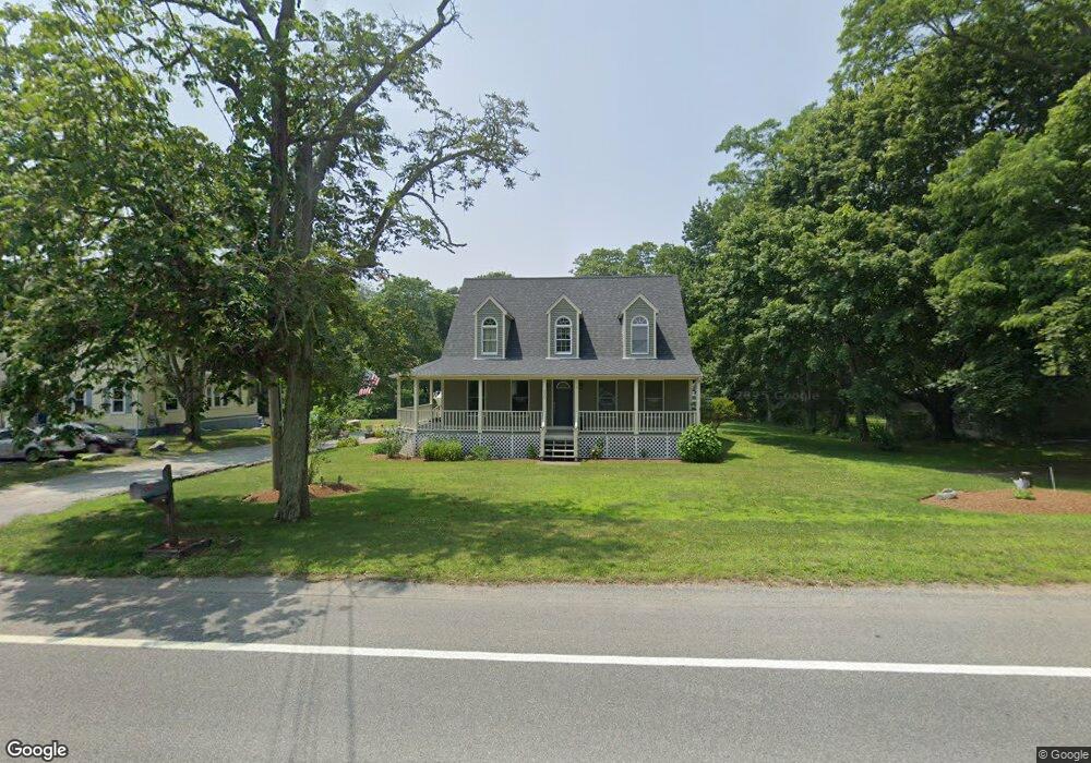 225 Metacom Ave, Bristol, RI 02809 - photo 1