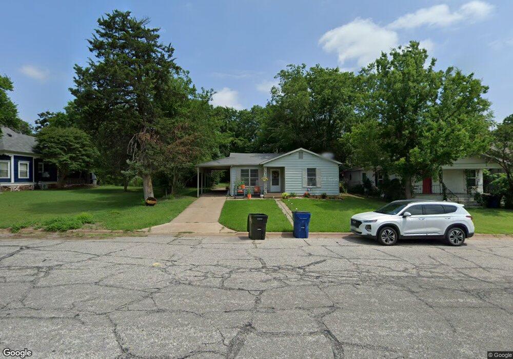 1527 W Woodard St, Denison, TX 75020 - photo 1