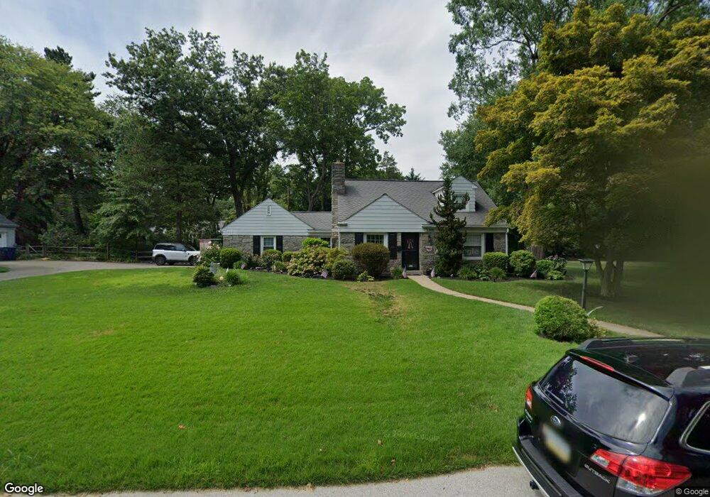 305 Barry Ln, Wallingford, PA 19086 - photo 1