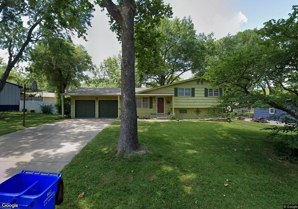 10516 W 73rd St, Shawnee, KS 66203 - photo 1