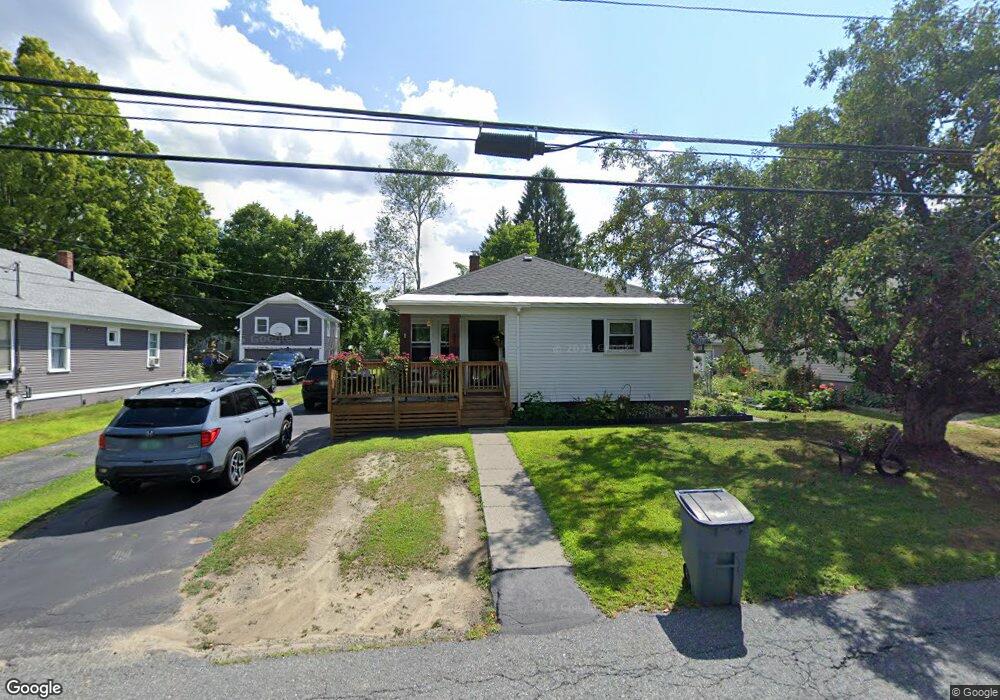 82 Saunders Ave, White River Junction, VT 05001 - photo 1