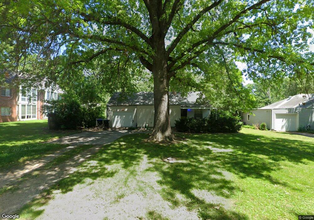 2150 SW MacVicar Ave, Topeka, KS 66611 - photo 1