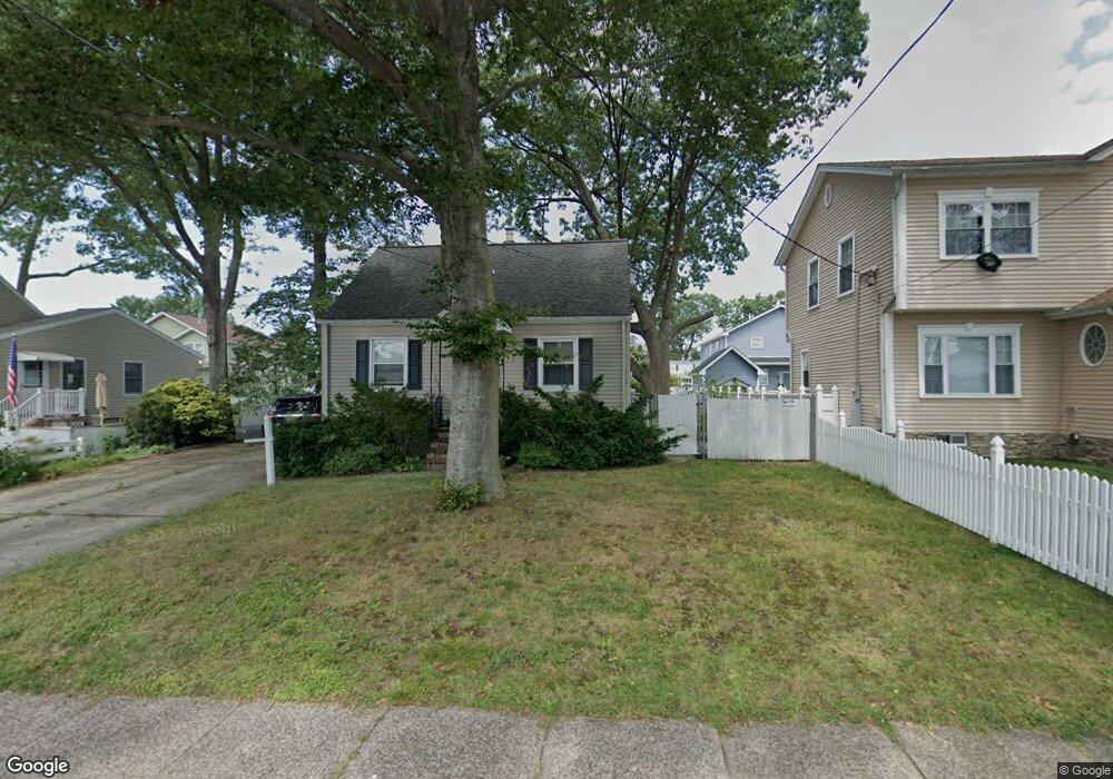 213 Floral Ln, Saddle Brook, NJ 07663 - photo 1