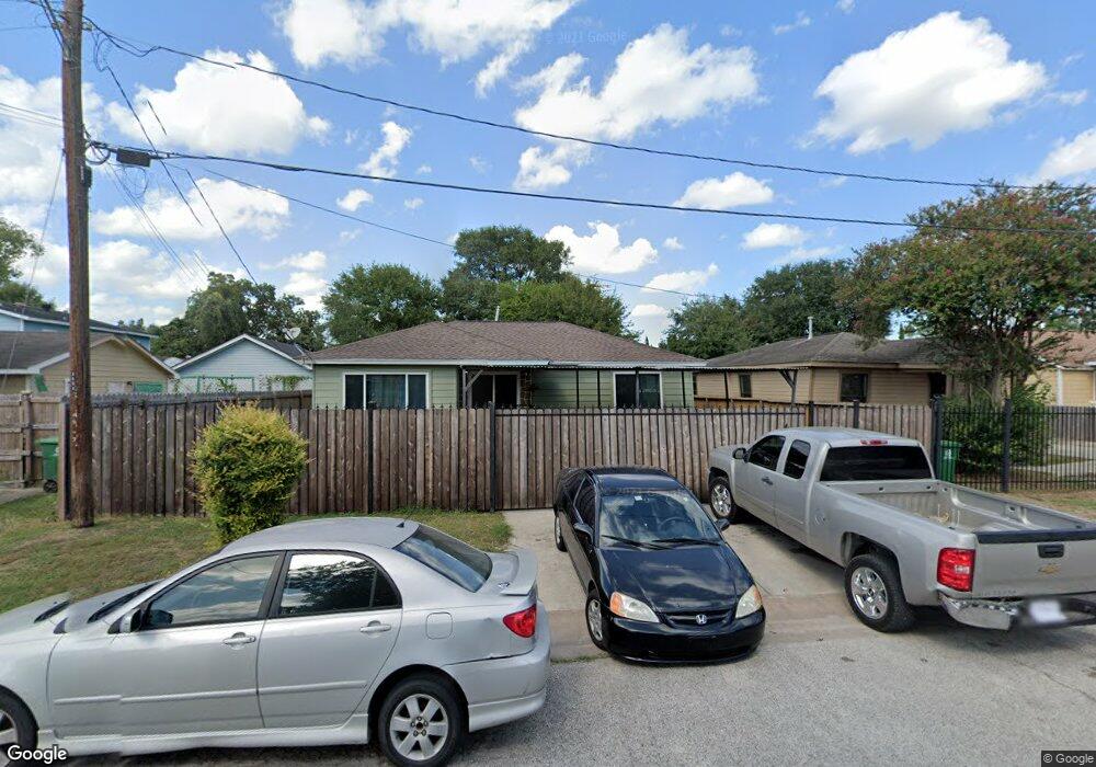 1405 Fairbanks St, Houston, TX 77009 - photo 1