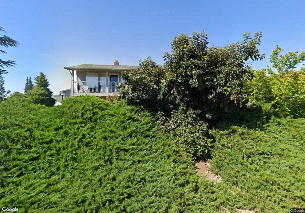 621 15th St NE, East Wenatchee, WA 98802 - photo 1