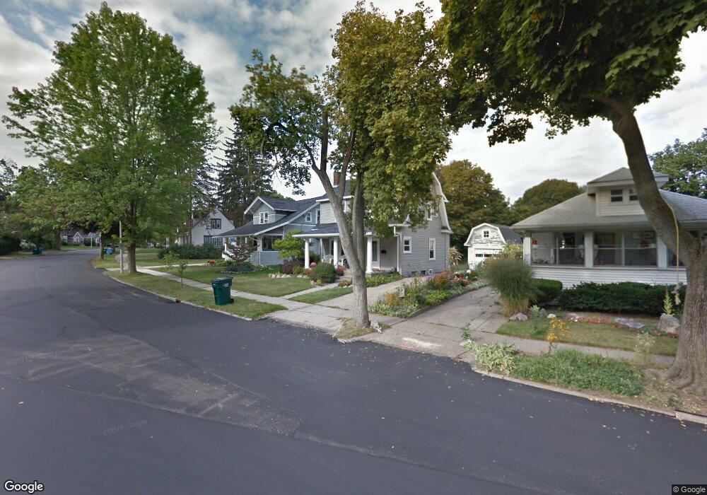 2422 Strathmore Rd, Lansing, MI 48910 - photo 1