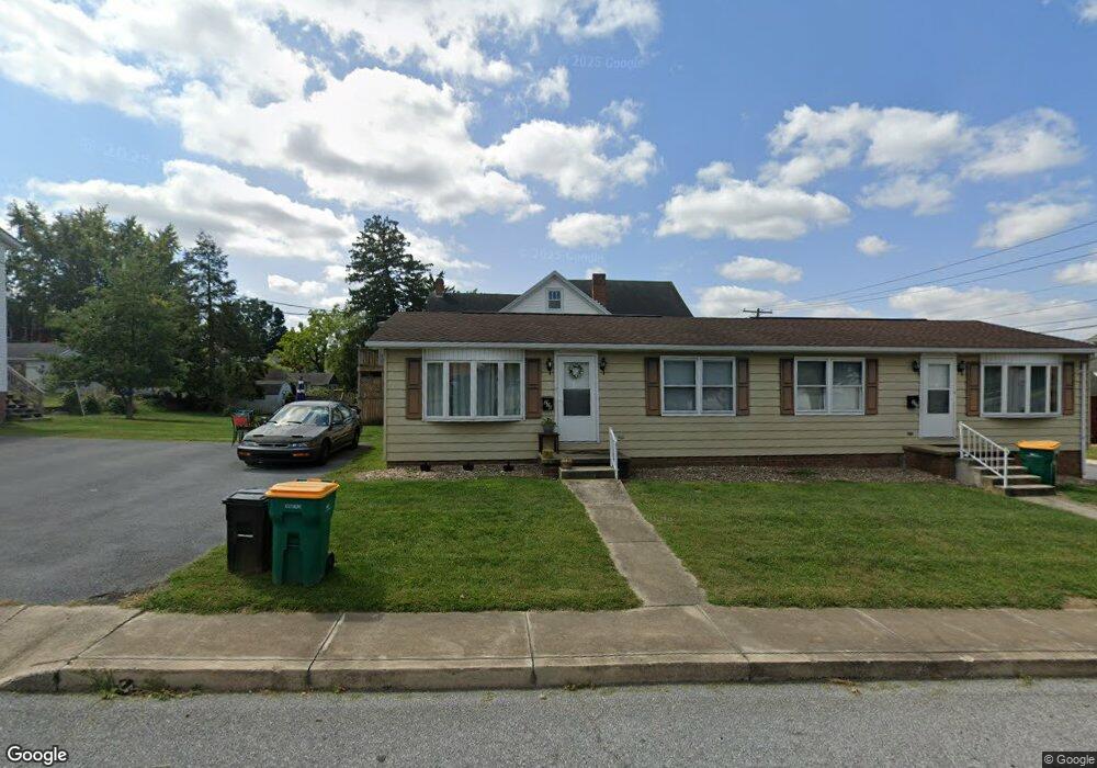 220 W King St, Waynesboro, PA 17268 - photo 1
