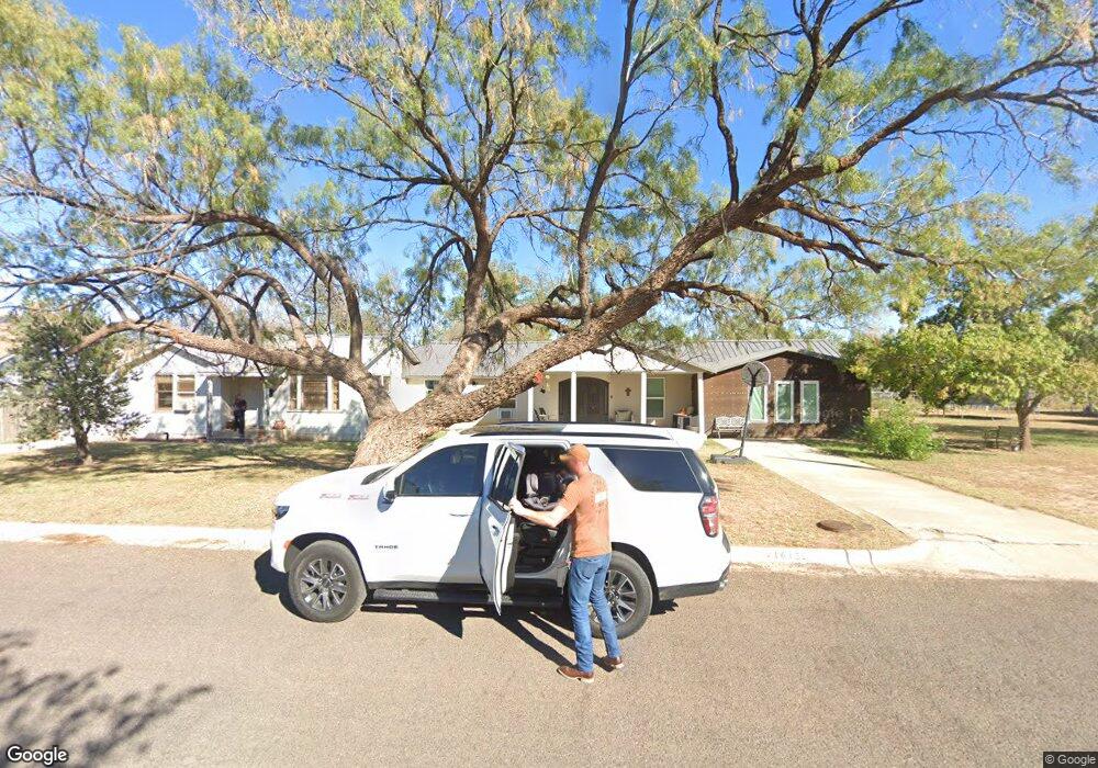 1611 Young St, Big Spring, TX 79720 - photo 1