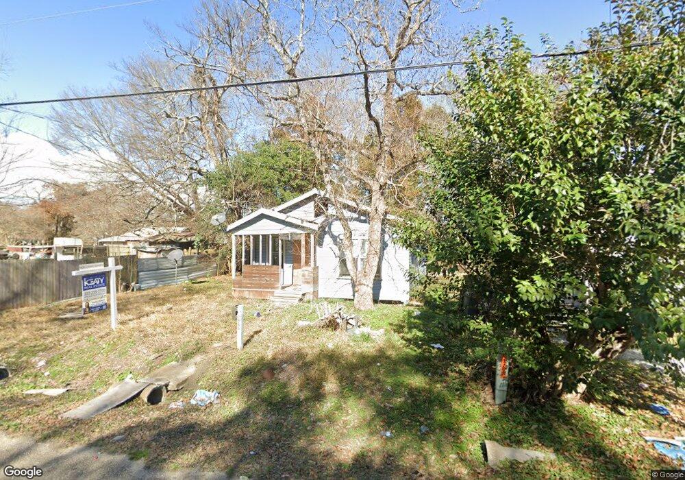 909 E Pershing St, New Iberia, LA 70560 - photo 1